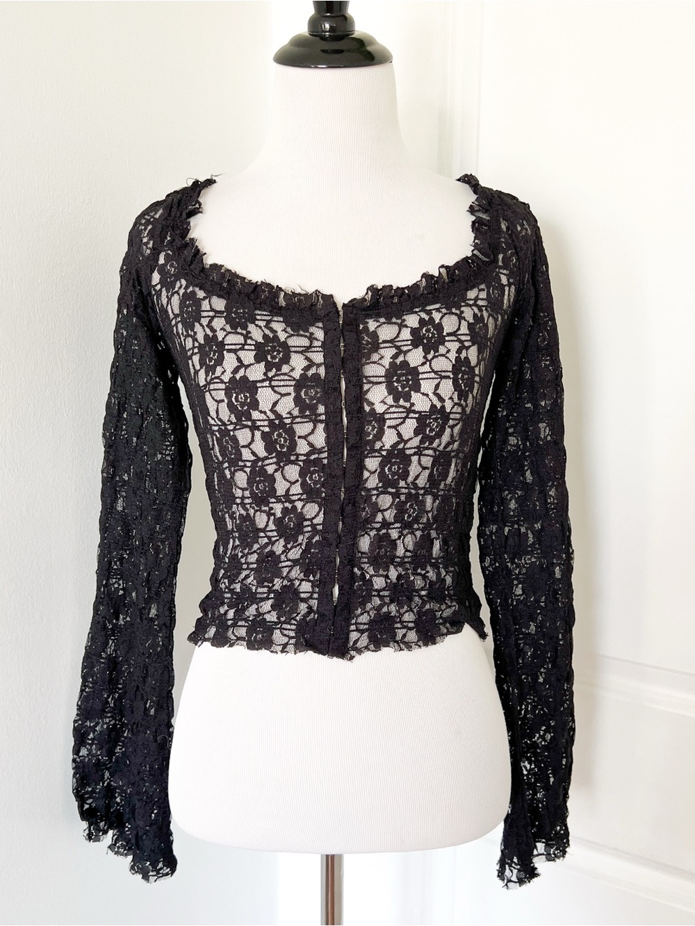 Free People Black Floral Lace Long Sleeve Cropped Blouse -XS